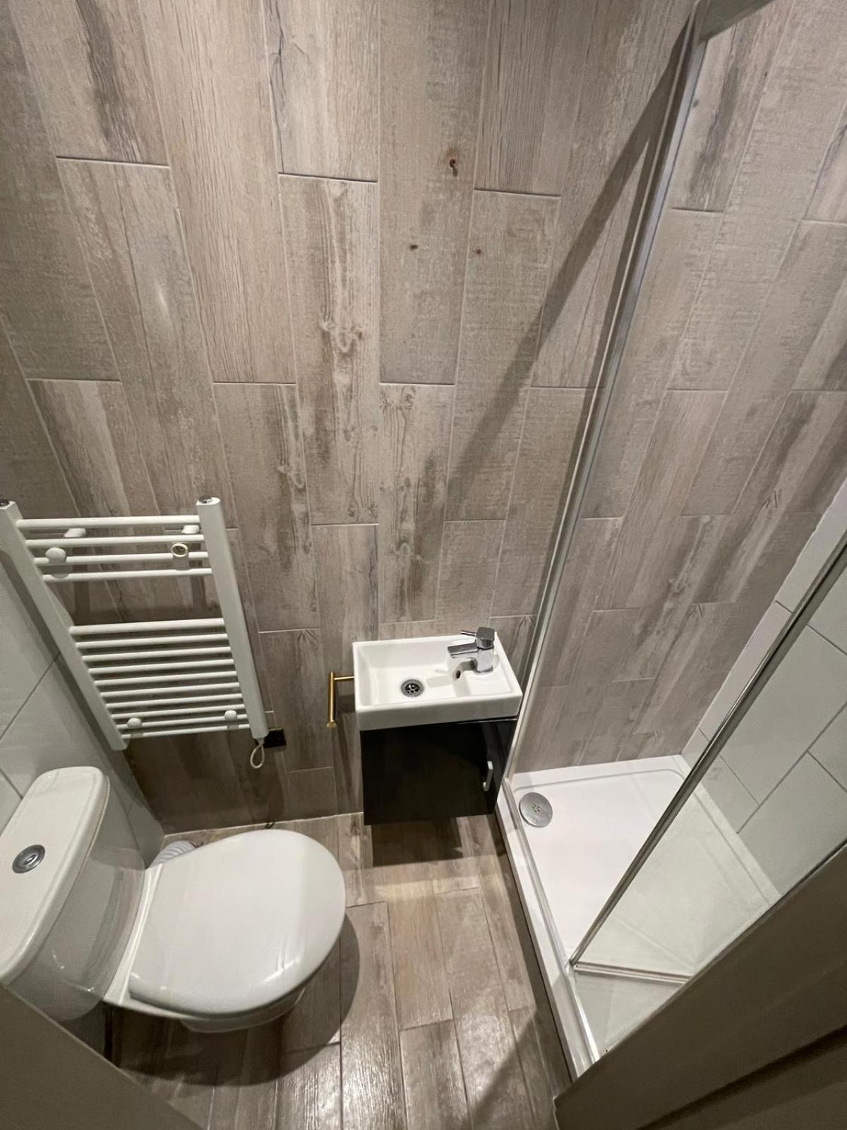 Letzi Premium Cozy Retreat Private En-Suite Rooms, Wembley Лондон Экстерьер фото